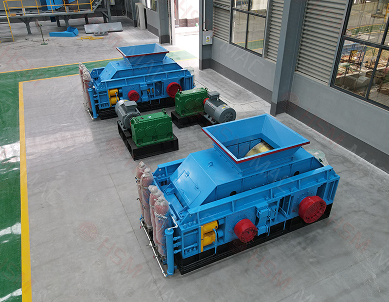 鉬礦生產線破碎機實拍 