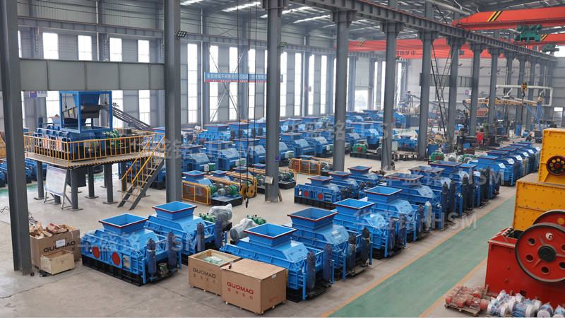 花崗巖液壓對輥破碎機多少錢？有沒有好的廠家推薦？